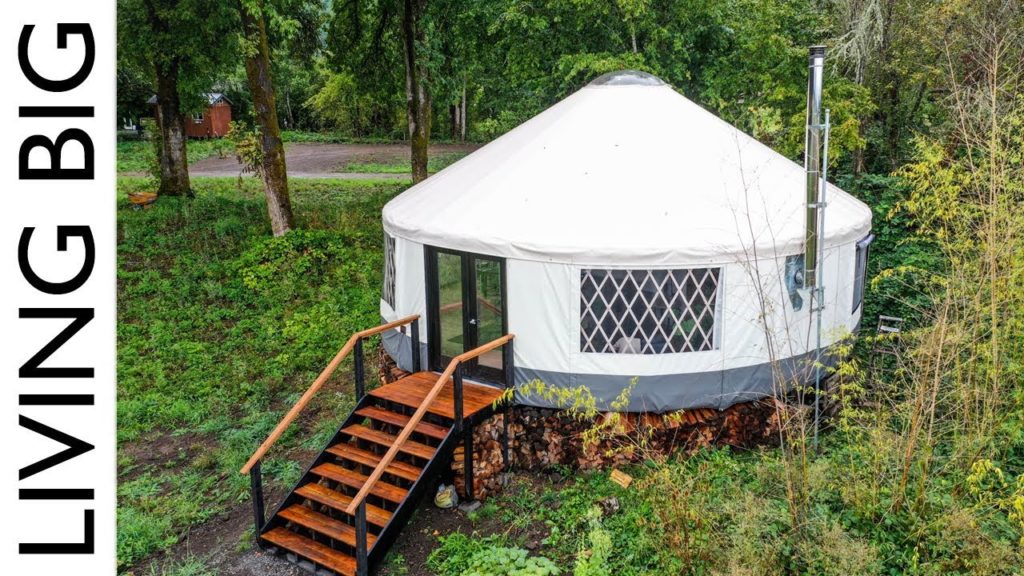 Amazing Modern Yurt is a Design Marvel